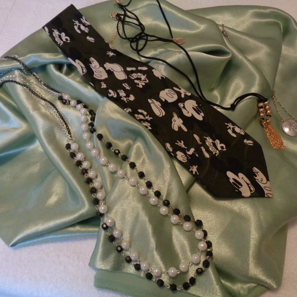 VINTAGE MICKEY TIE & 2 NEW NECKLACES MADE TO LOOK RETRO LOT